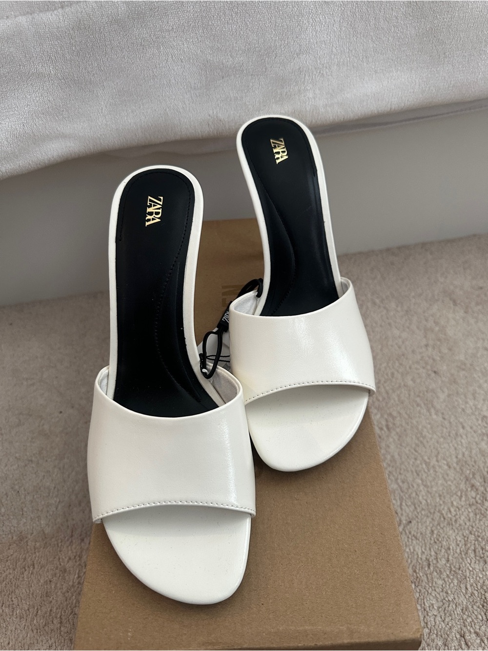 Zara White Slip-On Stiletto Mule Heels - Picture 2 of 4